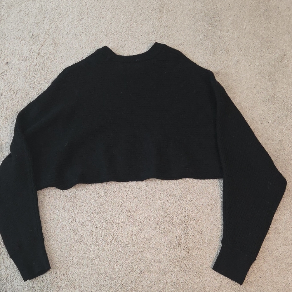Wilfred Free Aritzia Black Cropped Sweater - Picture 11 of 13
